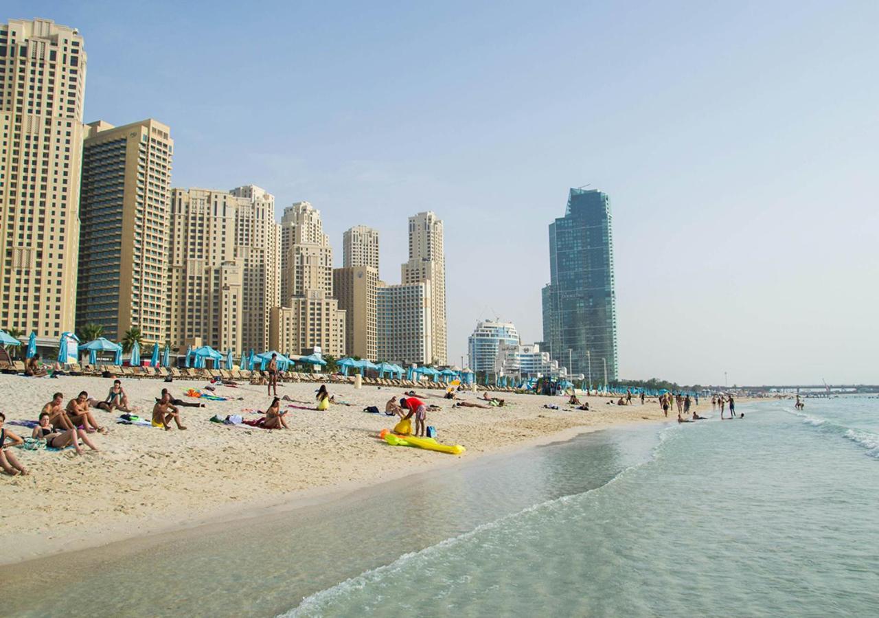 Walk To The Beach Or Enjoy The Amazing View From The Balcony Apartment Dubai Bagian luar foto